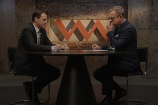 Moravec otevřel nové studio. Macinka v něm okamžitě předvedl, jak vláda zachází s kritikou médií